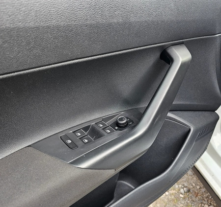 Volkswagen Polo cena 70000 przebieg: 47300, rok produkcji 2018 z Reszel małe 497